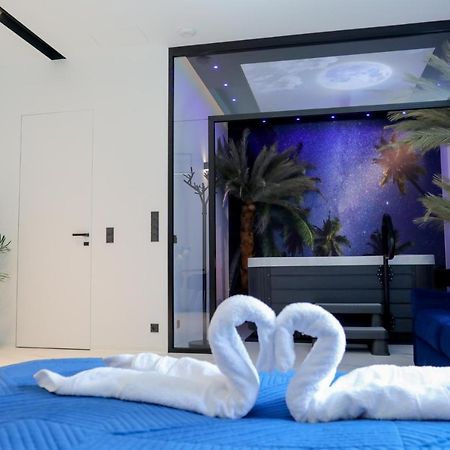 Apartament Ksiezycowy Z Jacuzzi نوفة ساونج المظهر الخارجي الصورة