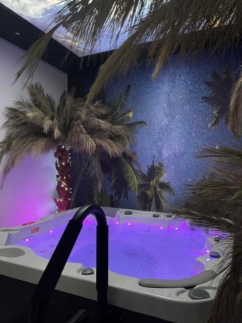 Apartament Ksiezycowy Z Jacuzzi نوفة ساونج المظهر الخارجي الصورة